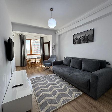 Rivera Apartments - Premium Accomodation 雅西 外观 照片