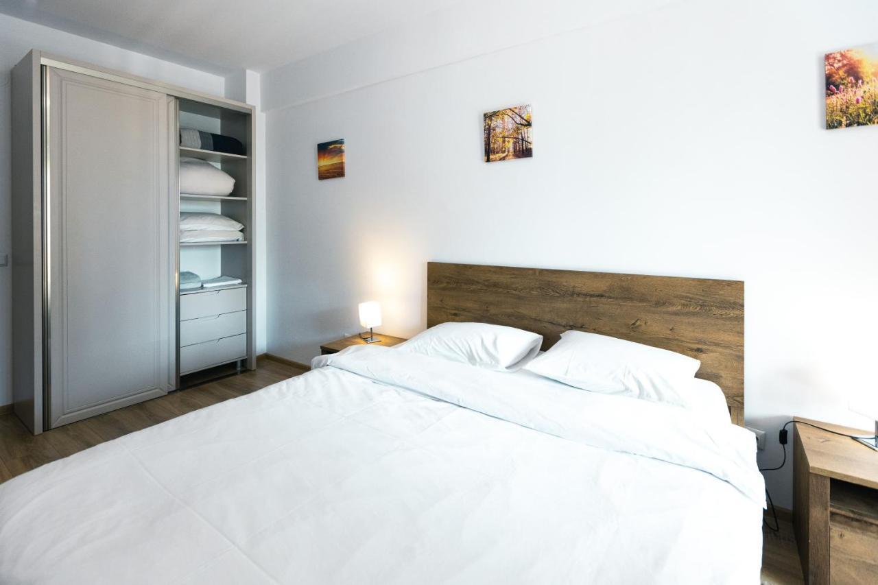 Rivera Apartments - Premium Accomodation 雅西 外观 照片